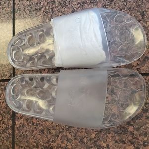 Clear coach slides